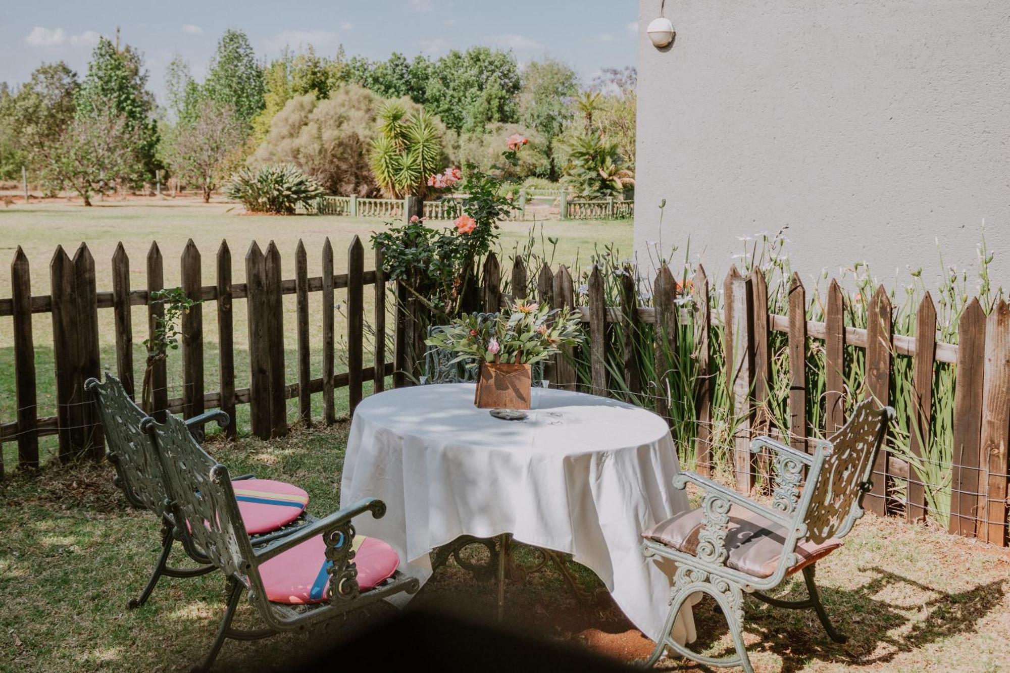 Tierpoort White Linen Guesthouse מראה חיצוני תמונה