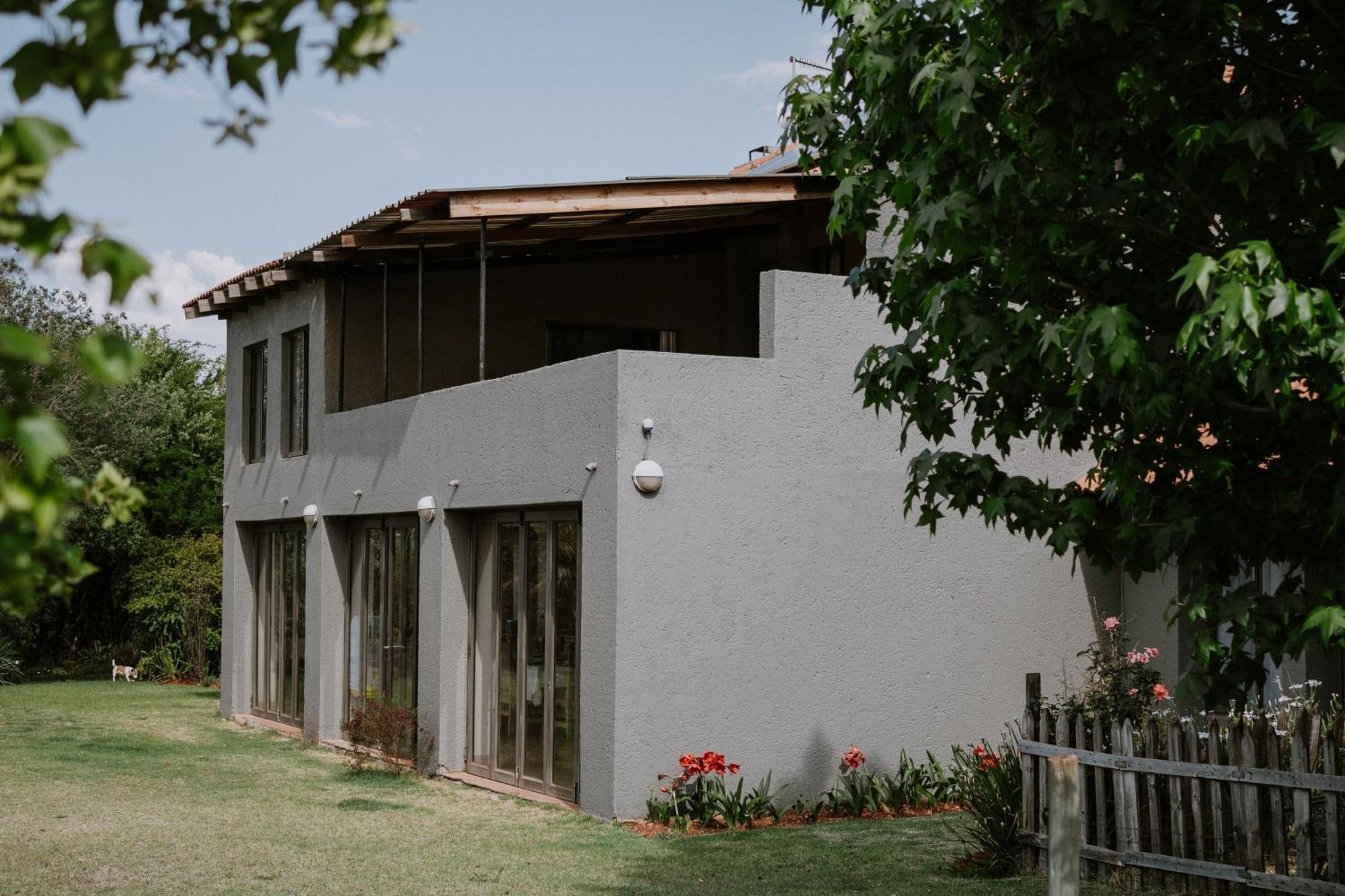 Tierpoort White Linen Guesthouse מראה חיצוני תמונה