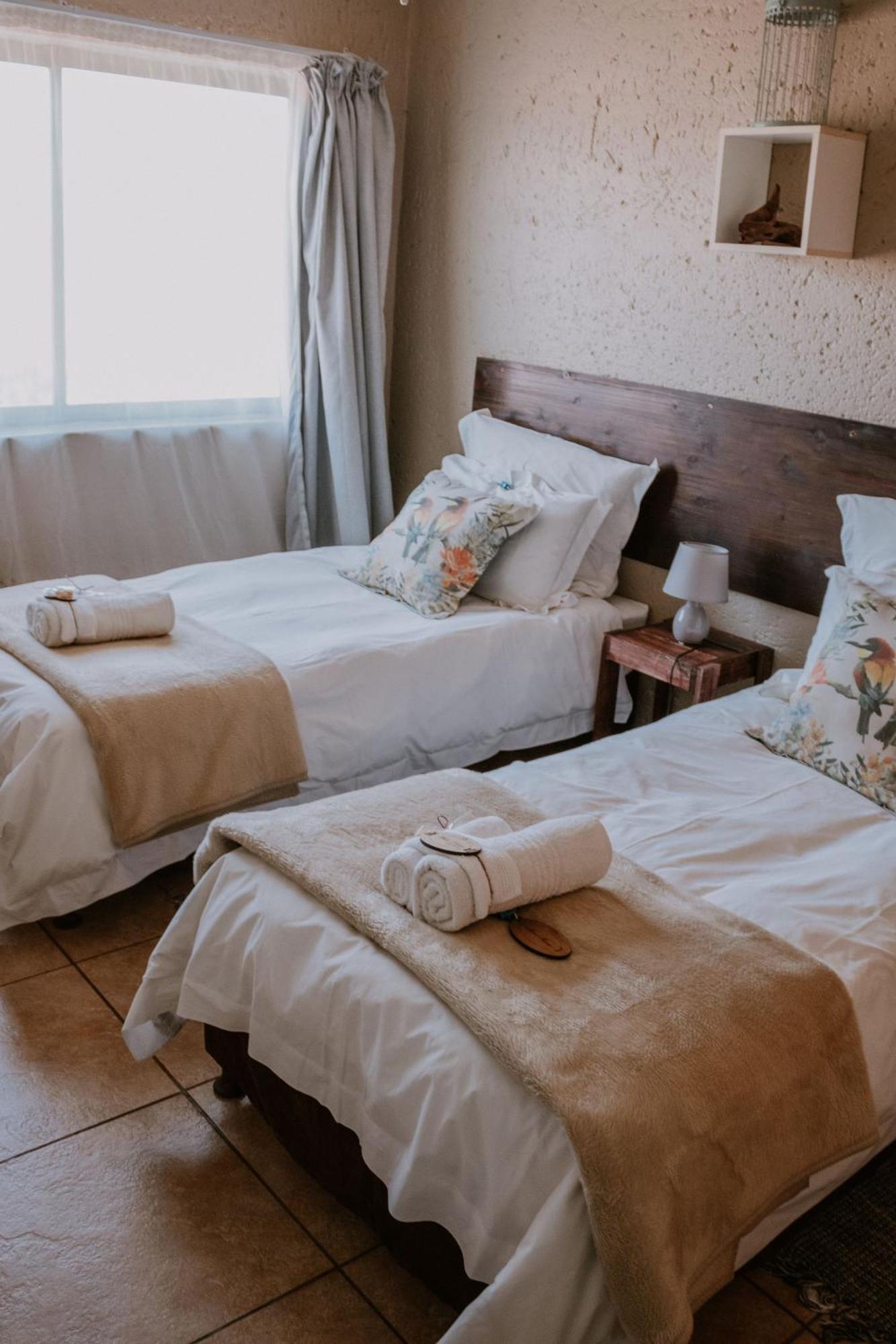 Tierpoort White Linen Guesthouse מראה חיצוני תמונה