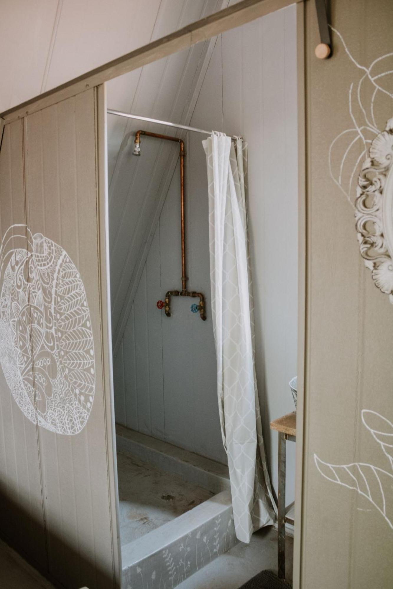 Tierpoort White Linen Guesthouse מראה חיצוני תמונה
