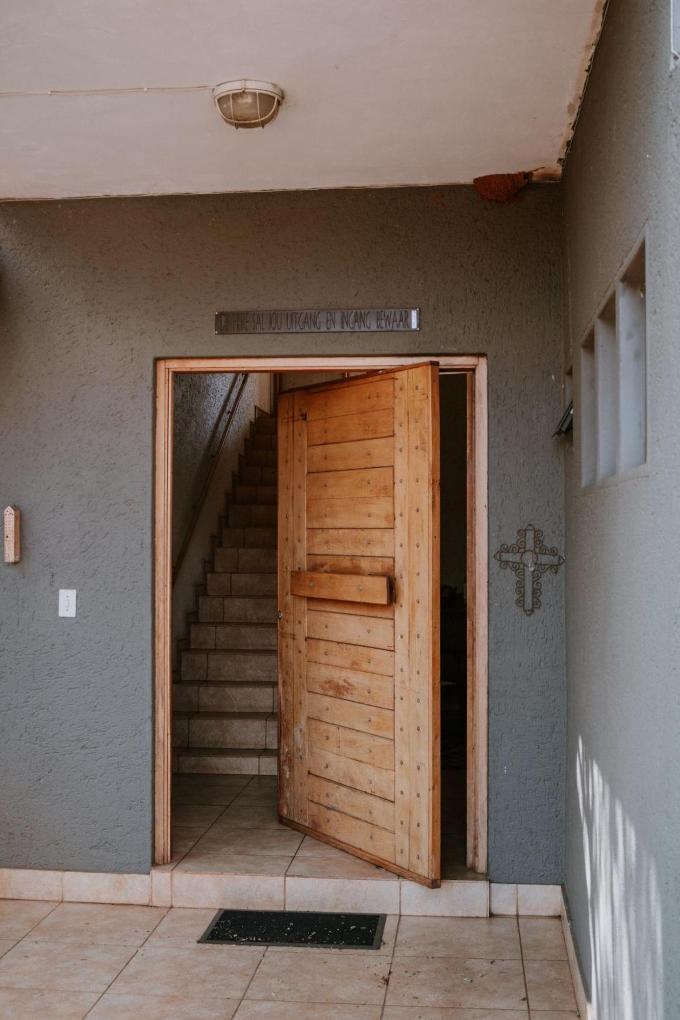Tierpoort White Linen Guesthouse מראה חיצוני תמונה